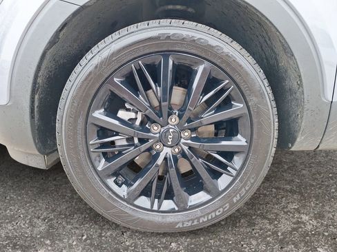 Used 2022 Kia Telluride EX w/ EX Premium Package image 9