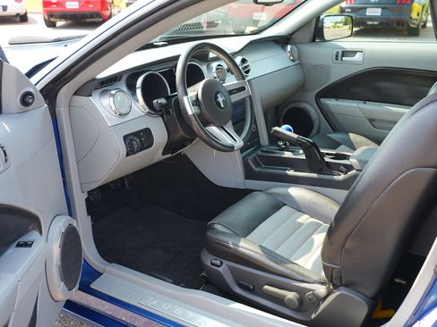 Used 2007 Ford Mustang GT Premium RWD image 16