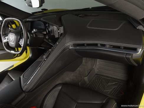 Used 2024 Chevrolet Corvette Z06 RWD image 30