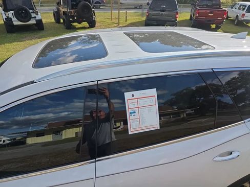 Used 2018 Buick Enclave Avenir w/ Avenir Technology Package image 10