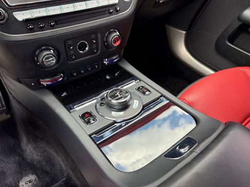 Used 2019 Rolls-Royce Wraith RWD image 29