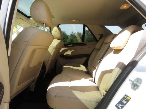 Used 2017 Mercedes-Benz GLE 350 4MATIC image 20