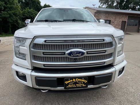Used 2015 Ford F150 Platinum w/ Equipment Group 701A Luxury AWD/4WD image 9