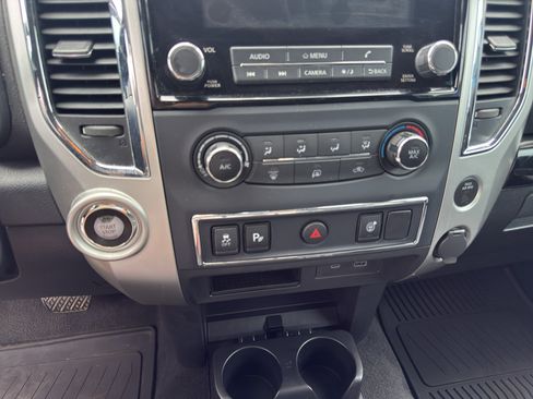Used 2021 Nissan Titan SV w/ Accessory Utility Package RWD image 15