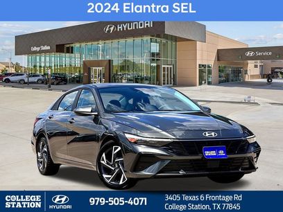 Used 2024 Hyundai Elantra SEL w/ Convenience Package