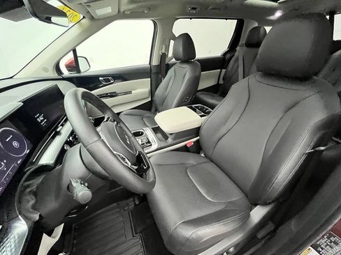 Used 2024 Kia Carnival SX Prestige FWD image 22