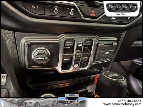 Used 2022 Jeep Wrangler Unlimited Sport AWD/4WD image 23