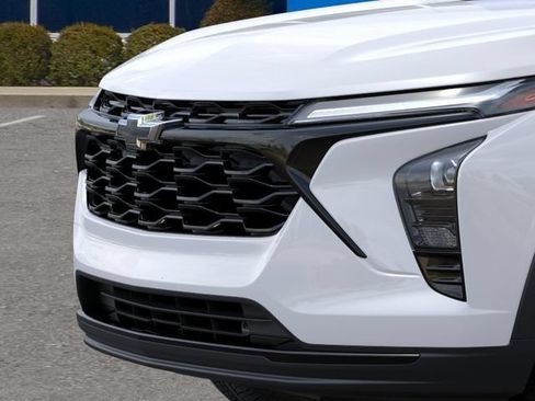 New 2026 Chevrolet Trax LT w/ Driver Confidence Package FWD image 13