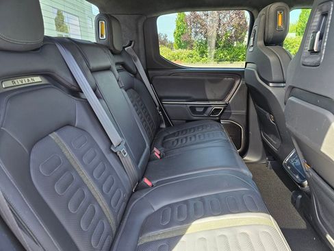 Used 2022 Rivian R1T Adventure AWD/4WD image 16