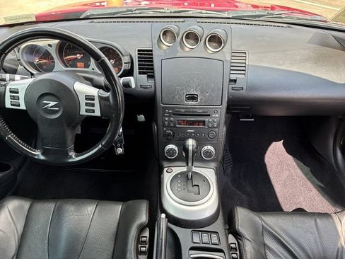 Used 2006 Nissan 350Z Grand Touring RWD image 9