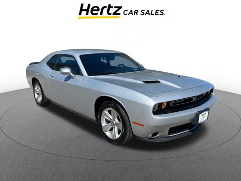 Used 2023 Dodge Challenger SXT image 1