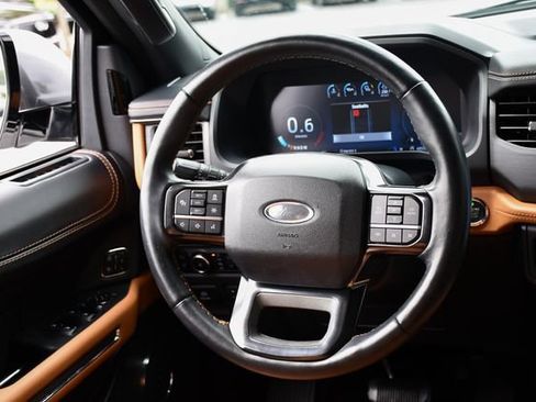 Used 2024 Ford Expedition Max Platinum AWD/4WD image 21