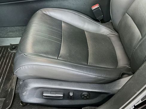 Used 2018 Honda Accord Touring image 31