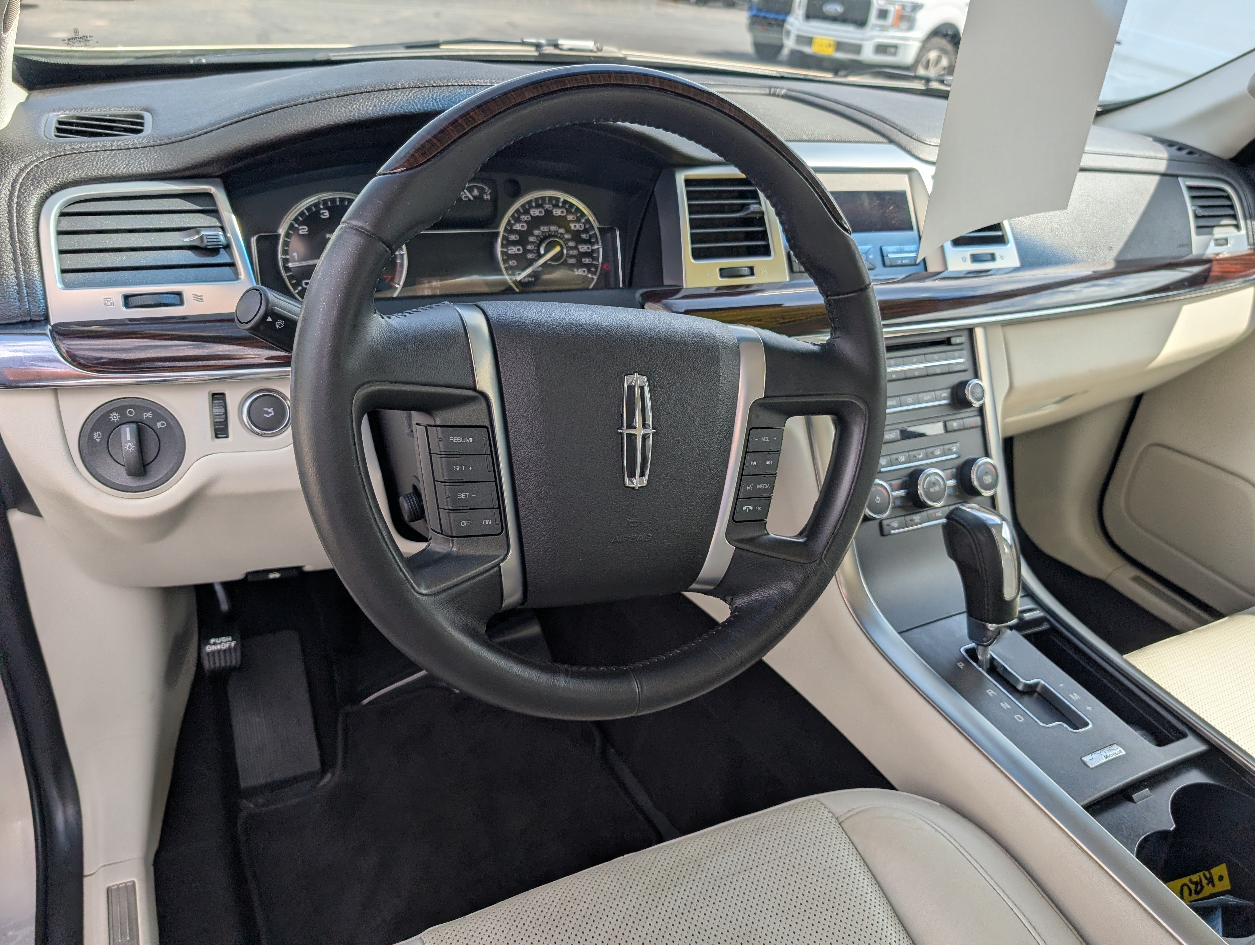 Used 2009 Lincoln MKS FWD image 13