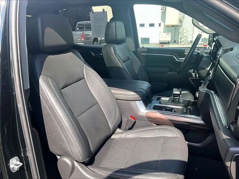 Used 2023 GMC Sierra 1500 SLT w/ SLT Premium Package AWD/4WD image 7