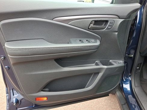 Used 2023 Honda Passport EX-L image 12