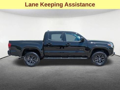 Certified 2023 Toyota Tacoma SR5 AWD/4WD image 4
