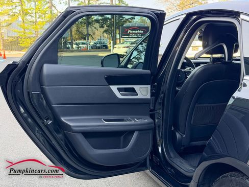 Used 2020 Jaguar XF Prestige image 26