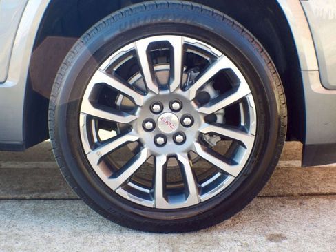 Used 2022 GMC Acadia Denali w/ Denali Ultimate Package image 54