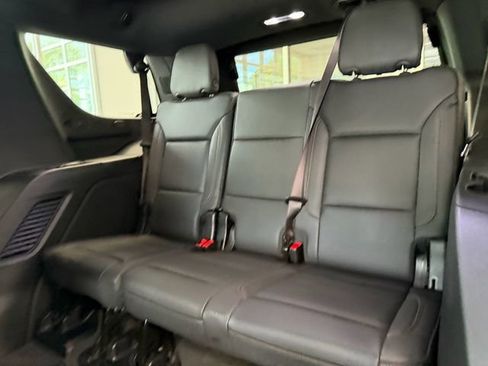 Certified 2025 Chevrolet Tahoe High Country RWD image 9