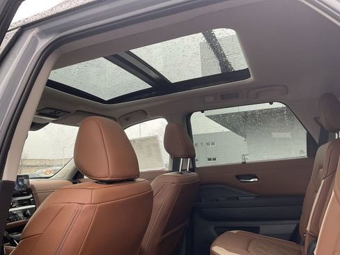 New 2026 Nissan Pathfinder Platinum image 26