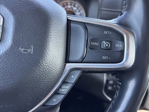 Used 2020 RAM 1500 Laramie image 30