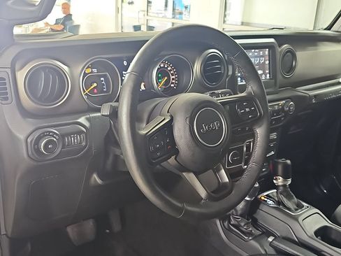 Used 2018 Jeep Wrangler Unlimited Sport S AWD/4WD image 19