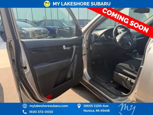 Used 2015 Kia Sorento LX AWD/4WD image 11