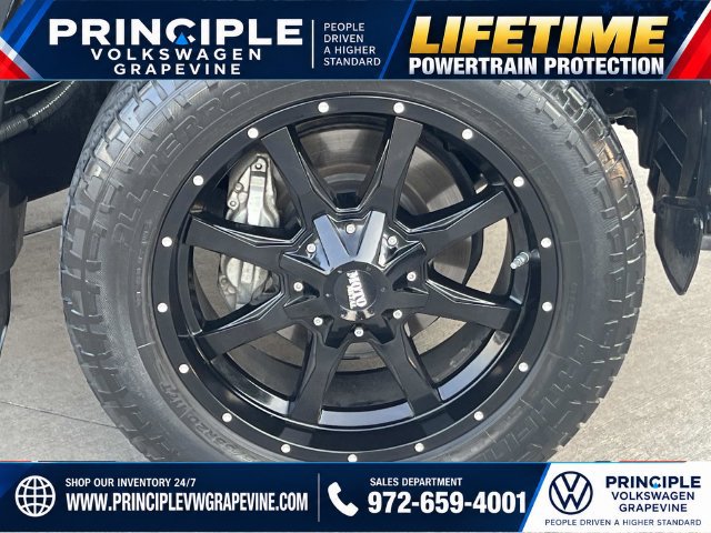 Used 2018 Toyota Tundra SR5 w/ SR5 Upgrade Package RWD image 3