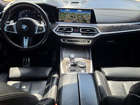 Used 2020 BMW X7 M50i w/ Dynamic Handling Package AWD/4WD image 37