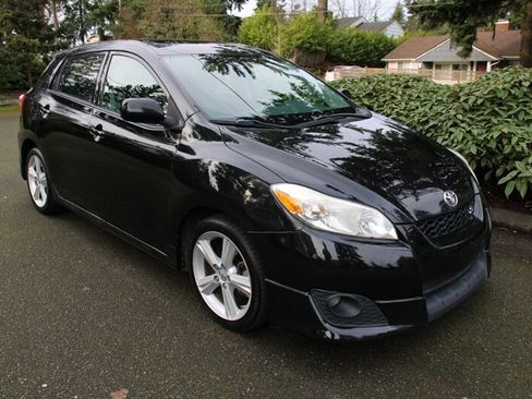 Used 2009 Toyota Matrix S image 2