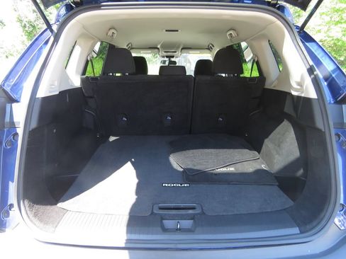 Used 2023 Nissan Rogue S AWD/4WD image 17