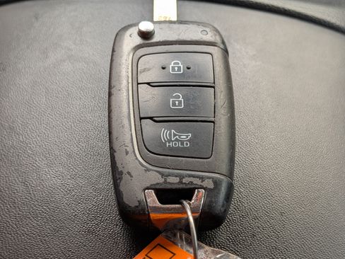 Used 2021 Hyundai Santa Fe SE FWD image 33