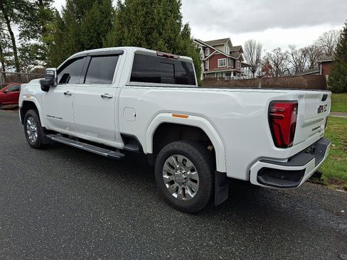 Used 2024 GMC Sierra 2500 Denali w/ Snow Plow Prep/Camper Package image 5