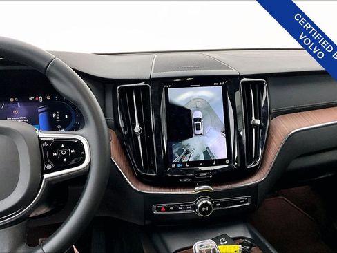 Certified 2023 Volvo XC60 B5 Ultimate w/ Climate Package image 8
