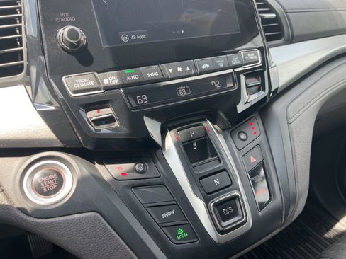 Used 2018 Honda Odyssey EX image 25