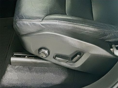 Used 2016 Volvo XC90 T5 Momentum image 22