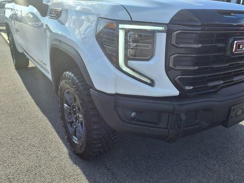 Used 2024 GMC Sierra 1500 AT4X image 28