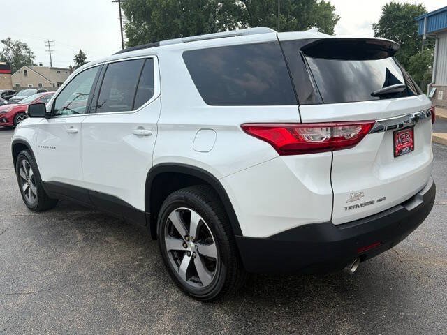 Used 2018 Chevrolet Traverse LT w/ LPO, Black Accent Package AWD/4WD image 4