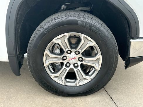 Used 2024 GMC Sierra 1500 SLT AWD/4WD image 10