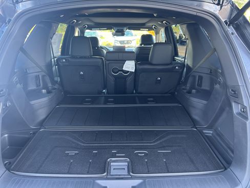 New 2025 Honda Pilot Black Edition image 7