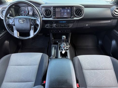 Used 2021 Toyota Tacoma TRD Off-Road w/ Technology Package image 16