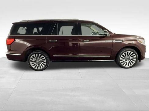 Used 2019 Lincoln Navigator L Reserve image 9