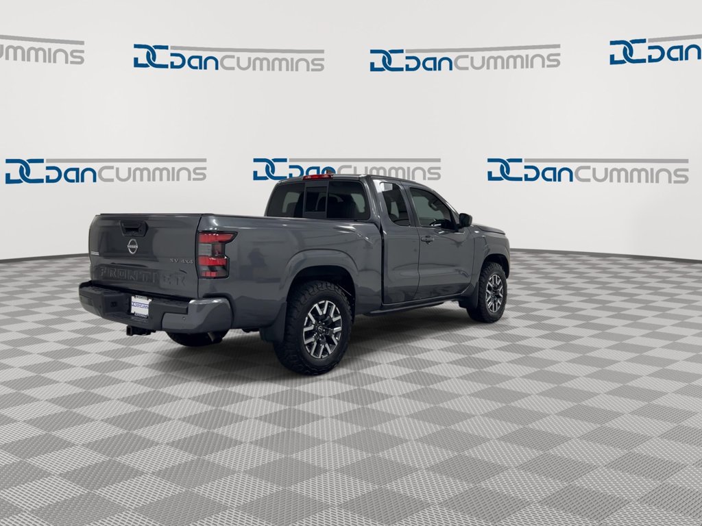 Used 2022 Nissan Frontier SV AWD/4WD image 8