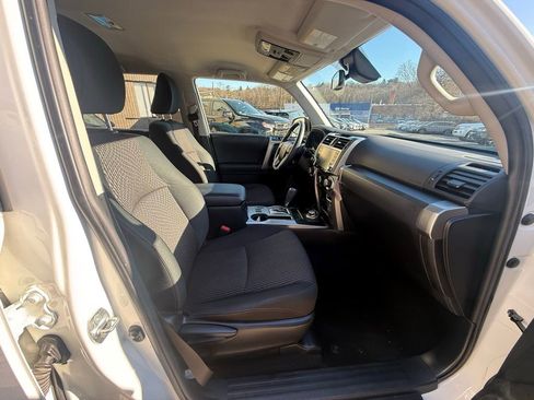 Used 2022 Toyota 4Runner Trail Special Edition AWD/4WD image 15