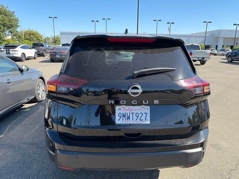 Used 2024 Nissan Rogue S FWD image 5