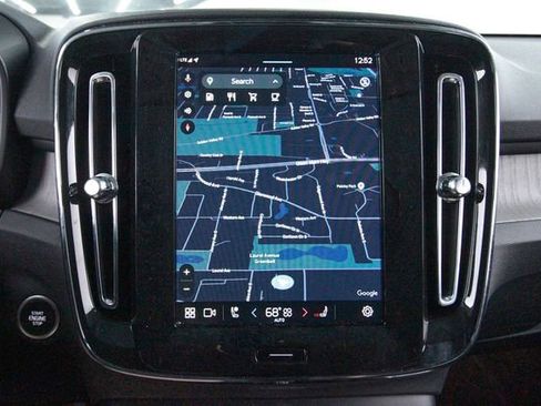 Certified 2025 Volvo XC40 B5 Plus w/ Protection Package Premier AWD/4WD image 11