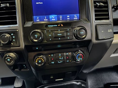 Used 2016 Ford F150 XLT w/ Equipment Group 302A Luxury AWD/4WD image 28