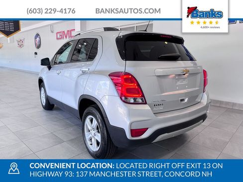 Certified 2022 Chevrolet Trax LT w/ LT Convenience Package AWD/4WD image 6