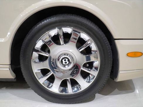 Used 2008 Bentley Azure RWD image 14